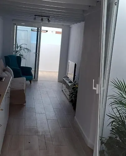 Mi Refugio En El Mar Playa Honda (Lanzarote)